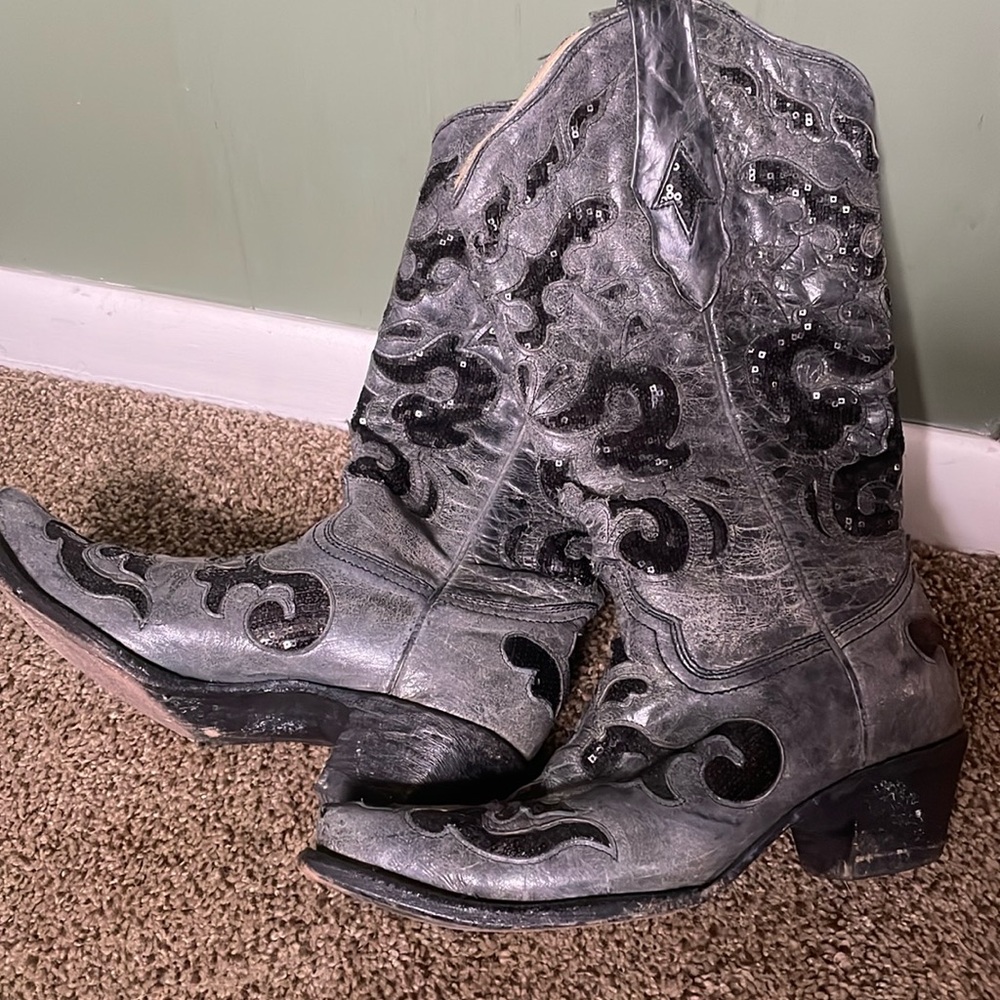 Corral boots